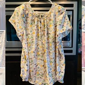 Lauren Conrad Large Cream Floral Top